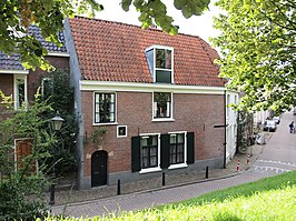 Nobeldwarsstraat vanaf de voormalige stadswal