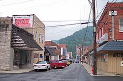 Howard Avenue in downtown Mullens in 2007