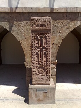 Khatchkar de Djoulfa, sculpté en 1601, préservé à Etchmiadzin[52].