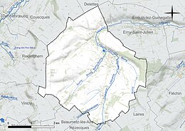 Carte en couleur présentant le réseau hydrographique de la commune