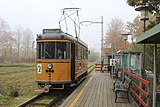 Motorwagen 3 uit Aarhus (bouwjaar 1945) op het beginpunt van de tramlijn bij de ingang van het trammuseum.