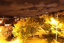 Quai de Levallois vu de la passerelle.