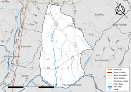 Carte en couleur présentant le réseau hydrographique de la commune