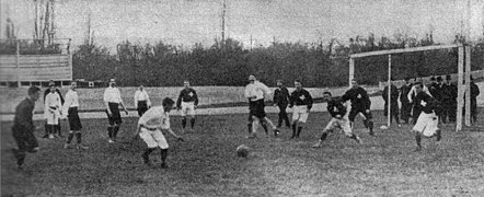 1er match en 1905 à Paris.