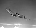 Prototipo del XB-35 en vuelo.