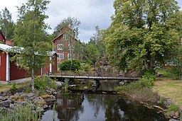 Björnån i Björneström, med Danielssons möbelfabrik