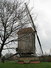 Oude standerdmolen in Wehe