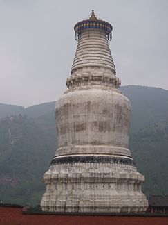 Stupa Sarira e Tempullit Tayuan, ndërtuar në vitin 1582.