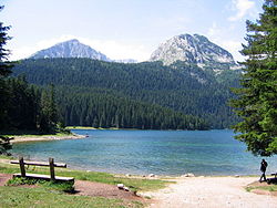 A Fekete-tó a Durmitor (2522 m) lábánál