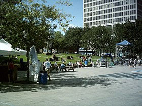 Image illustrative de l’article Place Émilie-Gamelin