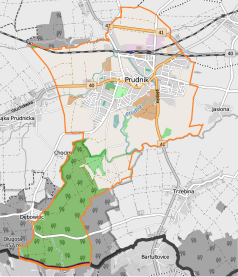 Mapa konturowa Prudnika, u góry znajduje się punkt z opisem „Cmentarz komunalny w Prudniku”