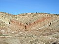 Lòng chảo Rainbow Syncline gần Barstow, California.