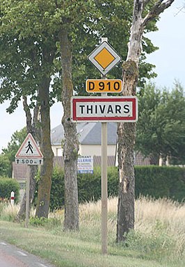 De D901 bij Thivars