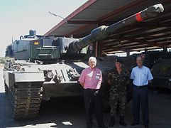 Carro de combate en la Base General Menacho