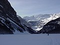 Lake Louise og isbrear om vinteren