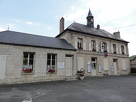 The town hall of Pernant