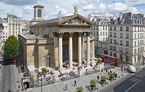 La Chiesa di Notre-Dame-de-Lorette (1823–1836) di Louis-Hippolyte Lebas