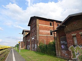 Empfangsgebäude mit Hausbahnsteig