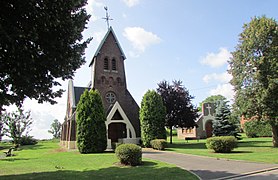 L'église et le temple protestant.