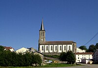 Weithin sichtbares Wahrzeichen von Uzemain: die 1866 errichtete Kirche Sainte-Madeleine