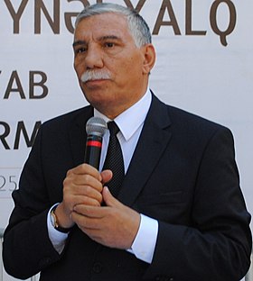 Zəlimxan Yaqub, III Bakı Beynəlxalq Kitab Sərgi-Yarmarkasında (24 sentyabr 2013-cü il).