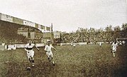 Vue intérieure du stade en 1937 lors du match opposant l'O. lillois à l'O. Marseille