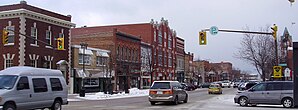 Blick entlang der Hurontario Street an der Kreuzung mit der Ontario Street