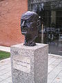 Monumentu a José Hierro