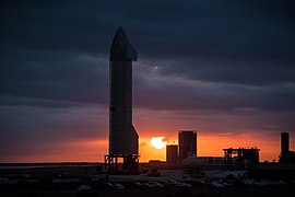 Le SN9 avec coucher de soleil.