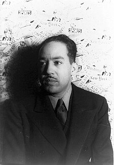 O escritor, poeta, novelista y dramaturgo estausunidense Langston Hughes en 1936.