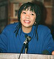 Yolanda King in 1995 geboren op 17 november 1955