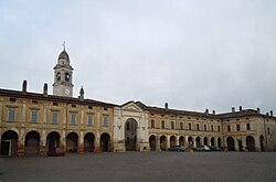 Skyline of Isola Dovarese