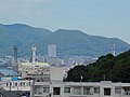 大瀬戸第一号導灯（前灯）左側が関門海峡。奥手は北九州市門司区