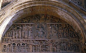 Relieves del tímpano del pórtico de Santa Fe de Conques, escultura religiosa cristiana medieval.