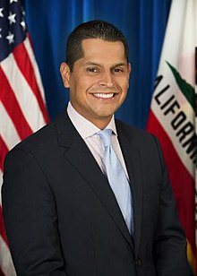 Miguel Santiago.jpg