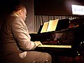 Mulgrew Miller op 21 mei 2004 (Foto: Bob Travis) geboren op 13 augustus 1955