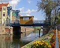 Lift bridge