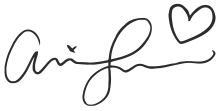 Ariana Grande autograph.svg