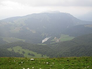 Blick auf den See von der Strada Provinciale del Monte Baldo aus