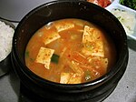 Doenjang jjigae (koreanska: 된장찌개)