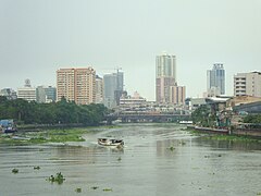 Sungai Pasig berdekatan Quiapo.