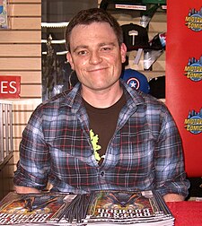 Scott Snyder na autogramiádě v Midtown Comics, New York, 2011.