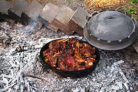 Satu contoh memasak kambing dalam Sač