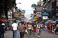 Menschenströme auf der abendlichen Khaosan Road