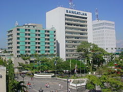 Oficinas en el parque Central.