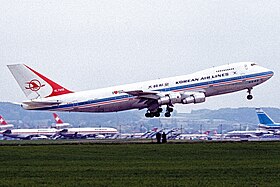 HL7442, le Boeing 747 de Korean Air Lines impliqué dans l'accident, photographié à l'aéroport international de Zurich en mai 1980.