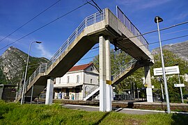 La passerelle reliant les deux quais.