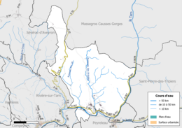 Carte en couleur présentant le réseau hydrographique de la commune