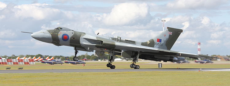 Стратегический бомбардировщик Avro Vulcan