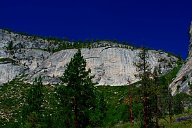 Vue du Moraine Dome depuis la Little Yosemite Valley.